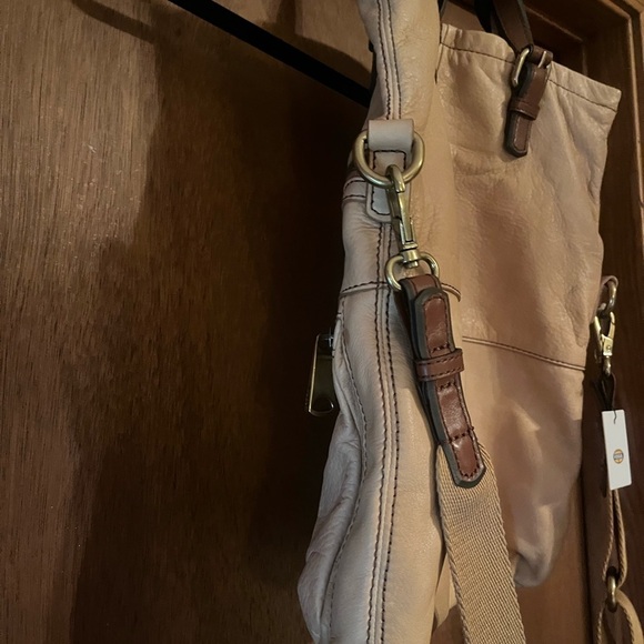 Fossil Leather Messenger Tote Crossbody NWT - Picture 13 of 15